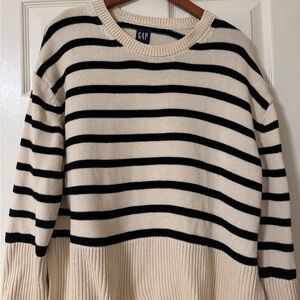 GAP Women's Crew Neck Striped Sweater - Black and Cream